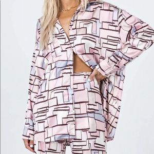 NWT Princess Polly Lower Impact Harris Pink Geometic Button Down Shirt